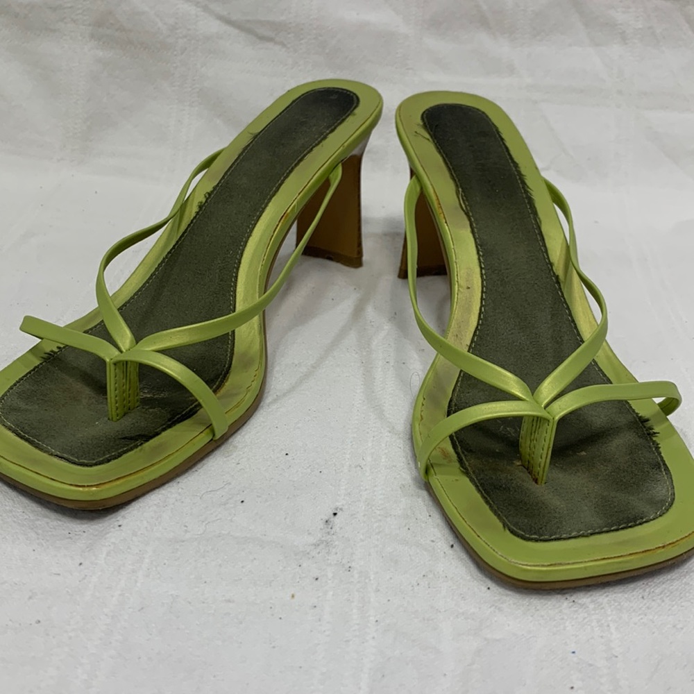 VINTAGE Y2K KITTEN HEELS